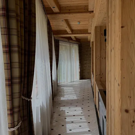 Hotel Roklina 4*