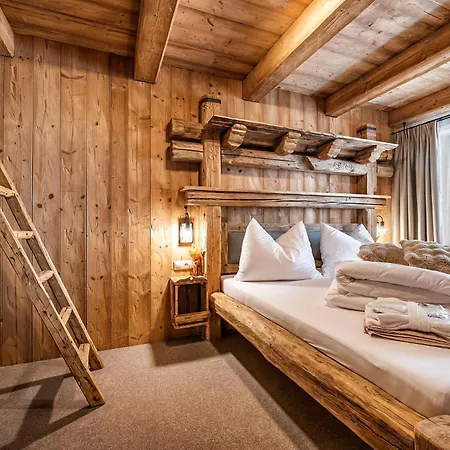 Hotell Roklina 4*